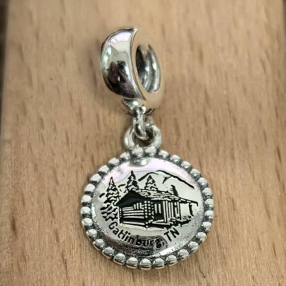Pandora Gatlinburg, Tennessee Exclusive Charm Pendant, S925 Silver Bracelets - Picture 1 of 4
